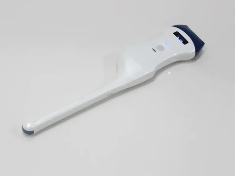 5LT俯拍实拍,白色长杆腔内探头外观
