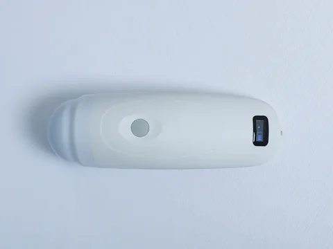 BProbe-5探头俯视实拍,椭圆形机身、圆形按键与底部电量显示窗